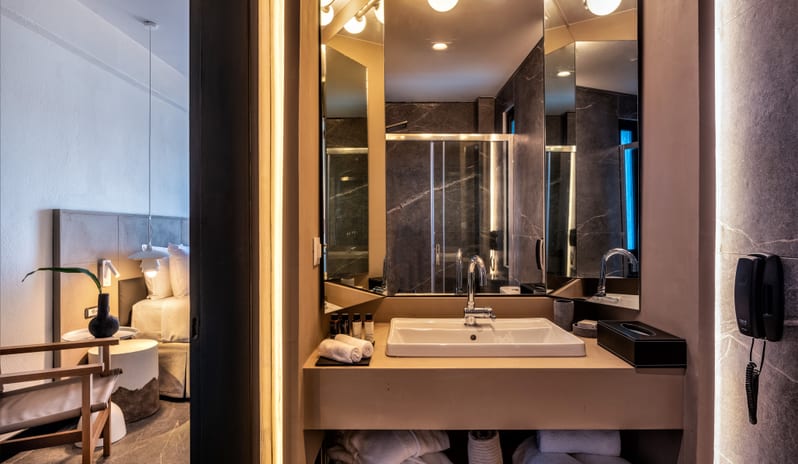 Tropical Nest with Sharing Pool Bathroom